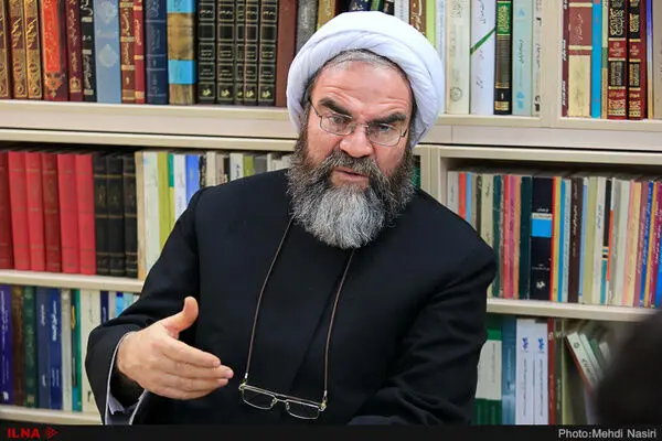 آیت الله غرویان:

مصباح یزدی در عمل اعتقادی به کار حزبی و گروهی ندارد/ از نظرات اعتدالی و اصلاح‌طلبانه مصباح استقبال می‌کنیم/ وی پیش از این دکتر شریعتی را به عنوان یک مسلمان شیعه قبول نداشت