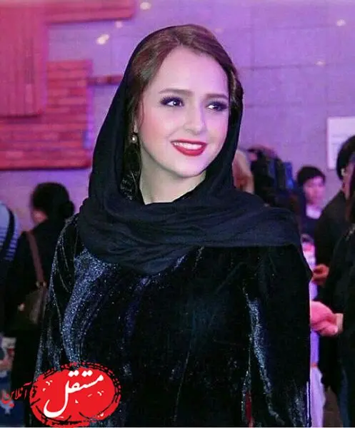 ترانه علیدوستی با مانتوی مخملی اش + عکس