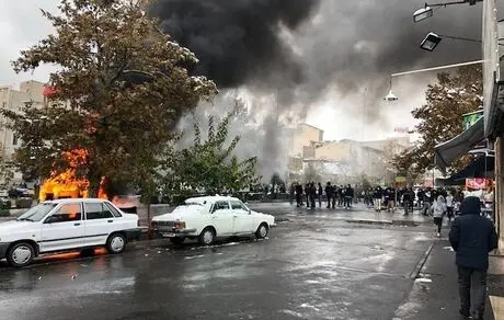 بیش از ۱۰۰ بانک و فروشگاه غارت شد