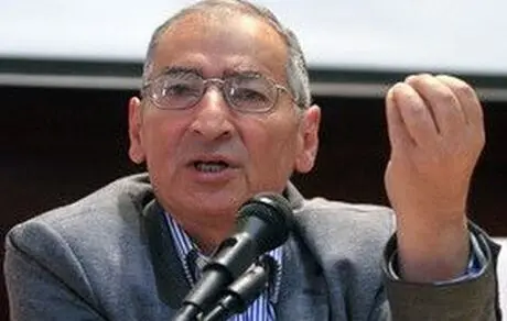 زیباکلام از خودکشی اصلاح طلبان میگوید