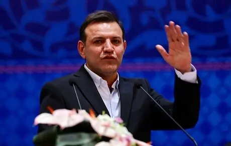 پایان خوبان عالم؛ عزیزی خادم برکنار شد