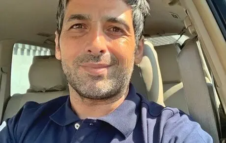 سلفی حمید گودرزی در ماشین مدل بالاش + عکس