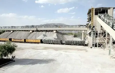 ​ بازدید مدیرعامل شرکت از فرآیند تعمیرات ادواری و دیدار وگفتگو باهمکاران پرتلاش خطوط تولید