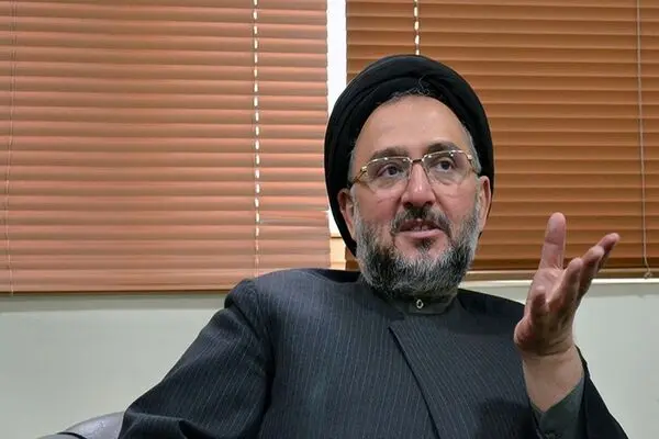 مسئولان امنیتی تا می‌توانند فضای مجازی را باز بگذارند، چون اگر نسل جوان نیازهایش را آنجا برطرف نکند به خیابان می‌آید