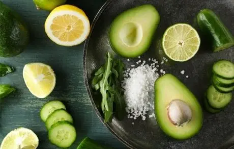 مزایای شگفت انگیز آووکادو برای پوست