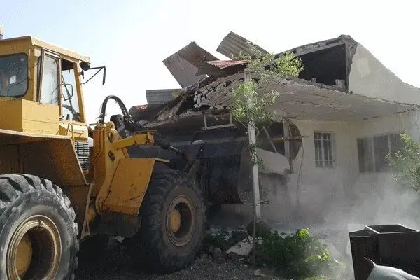 تخریب بناهای غیرمجاز در حریم رودخانه‌ها بر عهده وزارت نیرو است