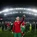دستمزد این فوتبالیست ۲۰ برابر مرد سال فیفاست!