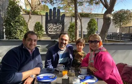 تشکر برزو ارجمند برای دعوت دوستش + عکس