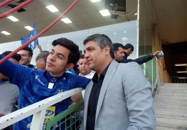 همدانی: آنهایی که از بیرون باشگاه تصمیم می‌گیرند استقلال را بیچاره کرده‌اند