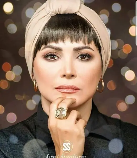 ژست متفکر کمند امیر سلیمانی + عکس