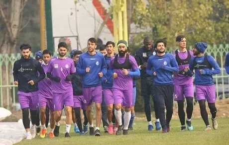سرپرست موقت استقلال در تمرین آبی‌ها حضور یافت