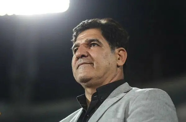 مخالفت با استعفای آقای سرمربی