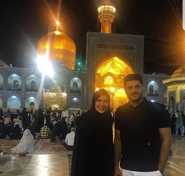 سام درخشانی و همسرش در حرم امام رضا علیه السلام + عکس