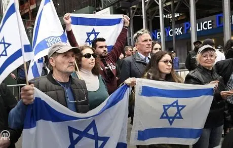 تجمع هم‌زمان حامیان فلسطین و اسرائیل در میدان تایمز نیویورک آمریکا / آناتولی

