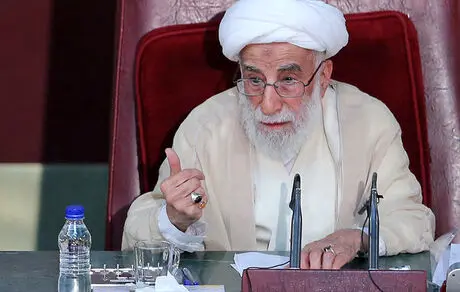 آیت‌الله جنتی: کمترین کاری که می‌توانیم بکنیم دعای شبانه‌روزی برای مردم است/ وضعیت موجود با «آتش به اختیاری» و «جوان‌گرایی» درست می‌شود