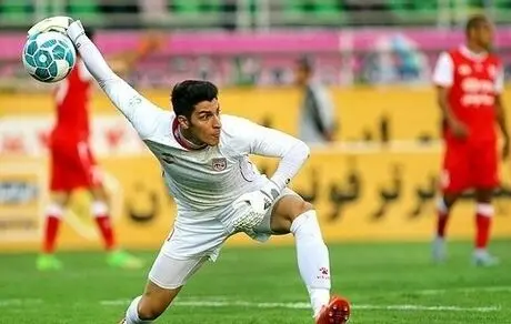 اخباری در تراکتور ماندنی شد 