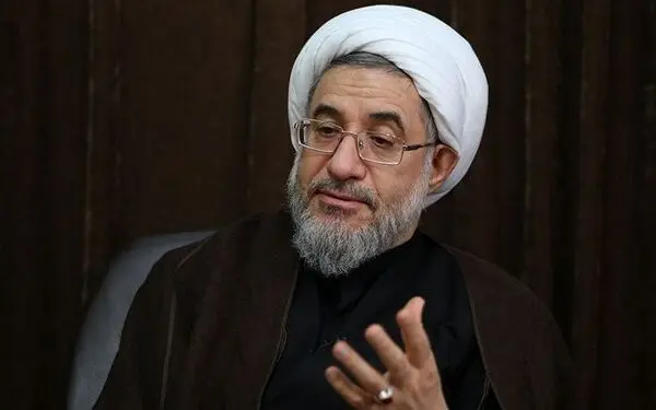 اسلام توصیه می‌کند زن از خانه بیرون نیاید