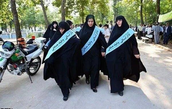 فقر در حال تصرف کشور است ما دنبال یک تار موییم! 