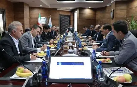 بیمه ایران مصمم در مسیر رشد و بازآفرینی سازمانی/ شبکه نمایندگی بزرگ‌ترین مزیت رقابتی بازار بیمه کشور 