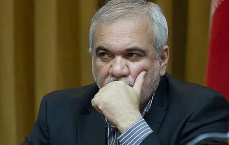 فتح‌الله‌زاده: عزیزی خادم با کوتوله ها جلو رفت و عزل شد