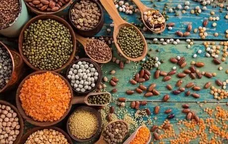 انتقاد بخش خصوصی نسبت به واردات حبوبات با ۲۰ درصد کمتر از قیمت