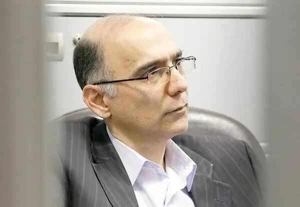 کسانی که ریش می‌گذارند و انگشتر دستشان می‌کنند و از برجام بد می‌گویند، خطرناکترین آدم‌ها هستند! 