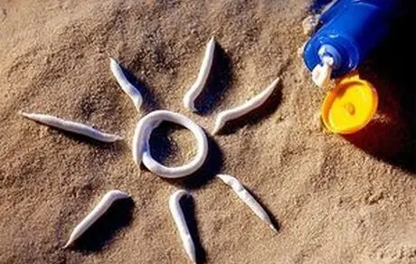 عوارض کرم‌های ضد آفتاب برای بدن