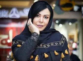 پاریس گردی خانم بازیگر به همراه پسرش