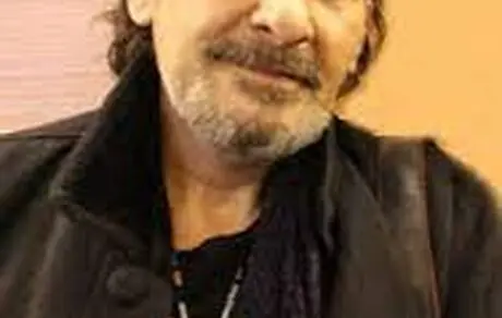 همبازی حامد بهداد در پیر پسر