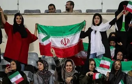 اطلاعیه فدراسیون فوتبال درباره ورود بانوان به ورزشگاه آزادی 