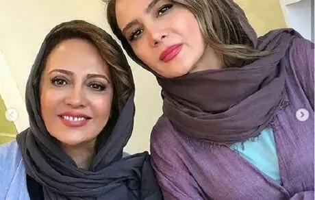 دو بازیگر مشهور زن در دهه‌های گذشته‌ی تلویزیون با موهای بلوند