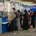 میدان آزادی و میدان انقلاب به نمایشگاه انواع چهره‌های افغانستانی تبدیل شده‌اند