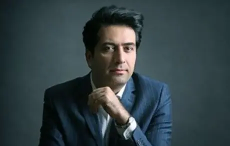 محمد معتمدی موسیقی «قفس» را می‌خواند
