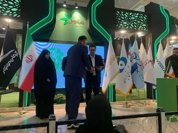 درخشش غرفه شرکت آلومینای ایران در نمایشگاه محیط زیست 