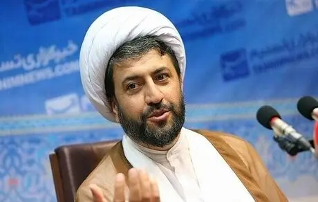 پیشنهاد یک روحانی: واکسیناسیون را متوقف کنید