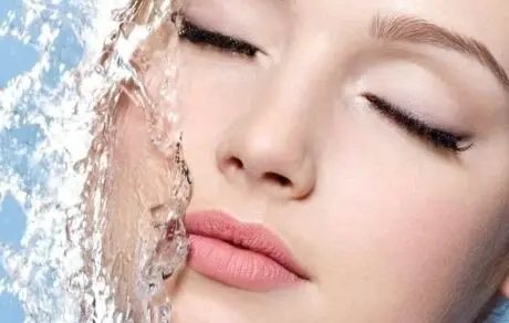 با این گل چین و چروک های پوستتان را نابود کنید