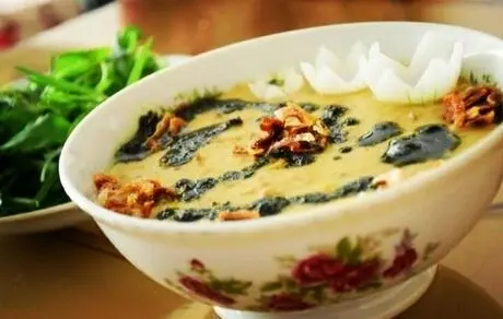 
طرز تهیه غذای بزقرمه کرمانی به صورت آبگوشت یا خورشت+نکات مهم بزقرمه