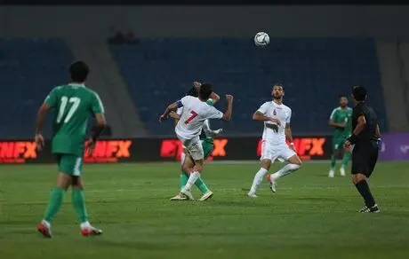 آزمون و طارمی در زمین راه می‌رفتند