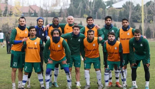 مدافع استقلال چک باشگاه را برگشت زد!