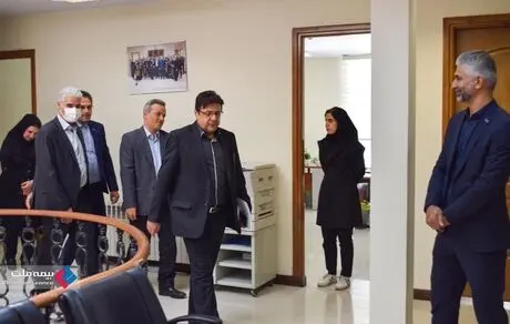 بازدید سرپرست مدیریت‌عامل بیمه‌ملت و هیأت همراه از مدیریت بیمه‌های درمان و زندگی 