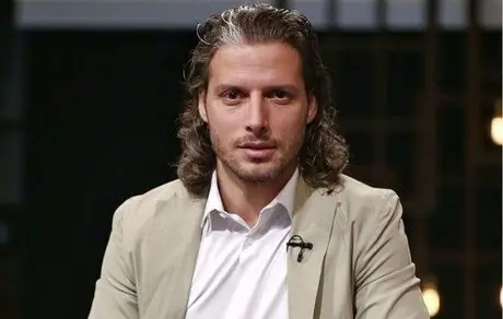 آرفی: پرسپولیس قهرمان می‌شود