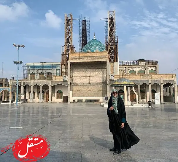 زیارت رفتن خانم مجری معروف + عکس 