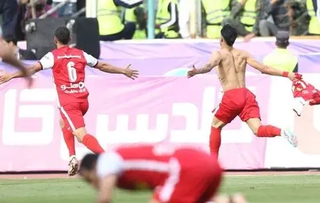 پرسپولیس با گلزن دربی قرارداد ۳۰ میلیارد تومانی می‌بندد!