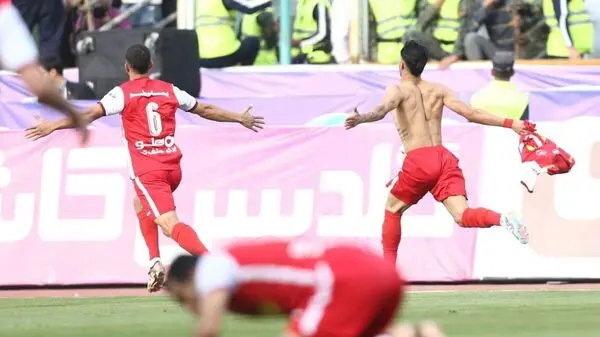 پرسپولیس با گلزن دربی قرارداد ۳۰ میلیارد تومانی می‌بندد!