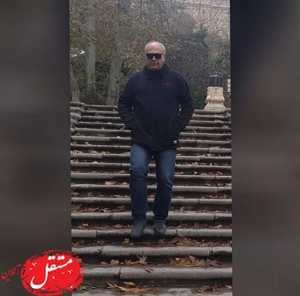 پیاده روی آقای بازیگر در هوای ابری + عکس