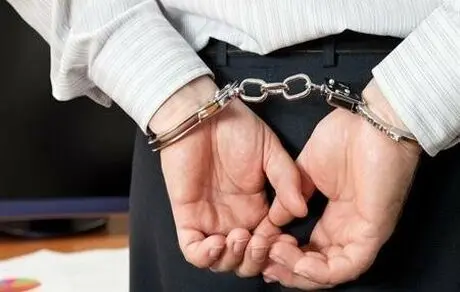 دستگیری هروئین فروش مسلح یوسف آباد