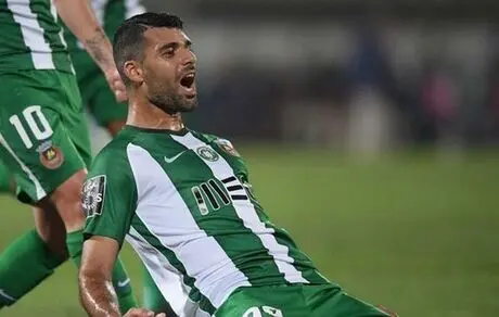 طارمی در جمع 3 نامزد بازیکن ماه ریوآوه پرتغال+عکس