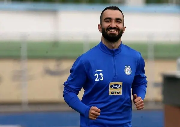شجاعیان در اردوی استقلالی‌ها حاضر شد + عکس