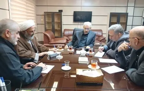 نشست نمایندگان مجلس با وزیر اقتصاد برگزار شد/ بررسی اقدامات وزارتخانه برای حفظ ثبات اقتصادی و تسهیل گری تولید
