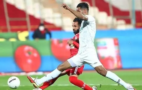 محمدزاده: توپ به دستم خورد ولی پنالتی نبود